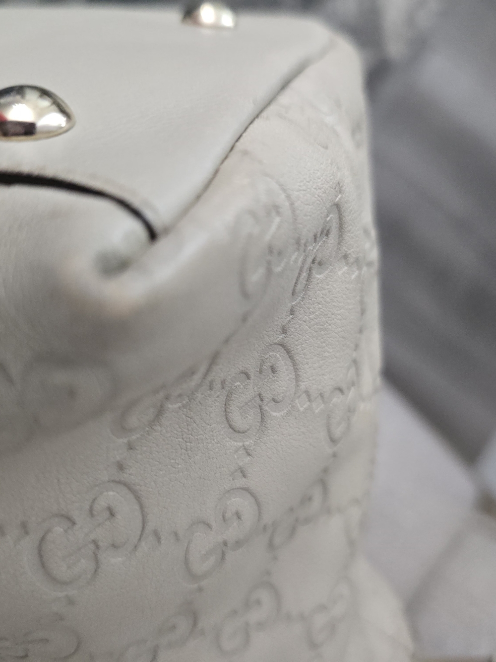 100% Authentic Gucci Cream Guccissima Leather Abbey D-Ring Tote - Picture 13 of 16